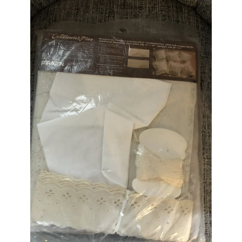 Paragon Candlewick -Plus Eagle Pillow Plus Quilting 14